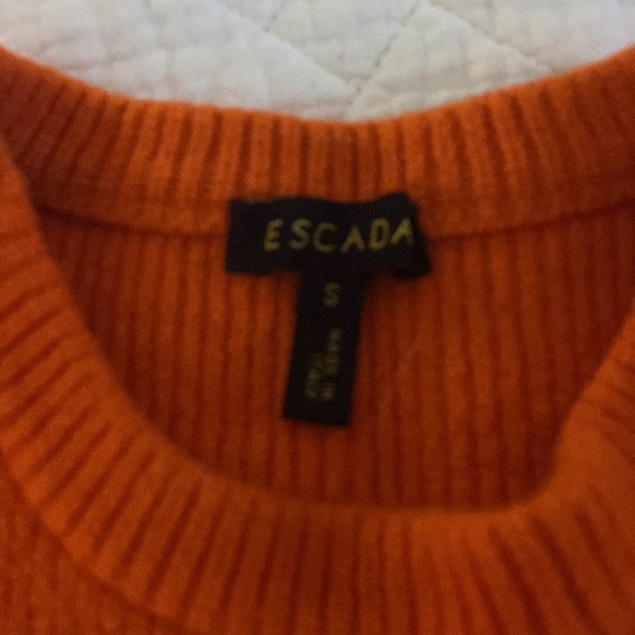 Beautiful orange Escada sweater small - Picture 2 of 2
